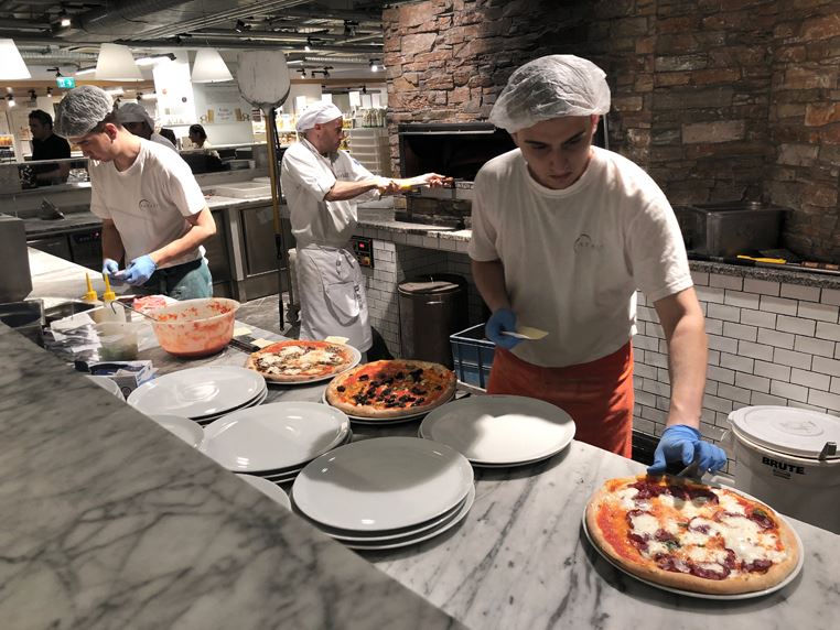Pizzeria