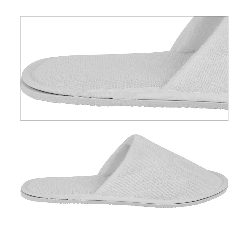 Hotel slippers HOTEL white, closed, 28 cm.