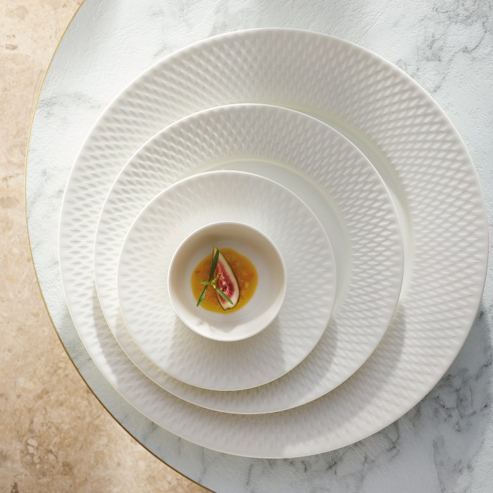 Purity Reflections tanier plytký so širokým okrajom, relief 30 cm