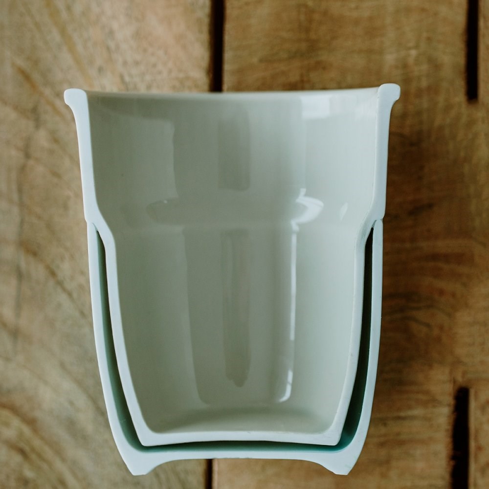 DOUBLEWALLS Porcelánová dvojstenná šálka, svetlo modrý 200 ml
