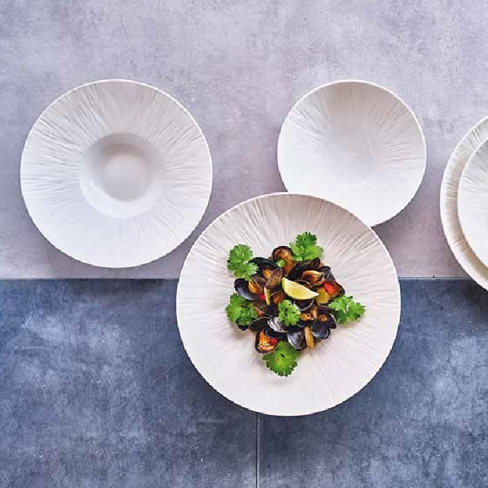 PURE WHITE tanier plytký 30 cm