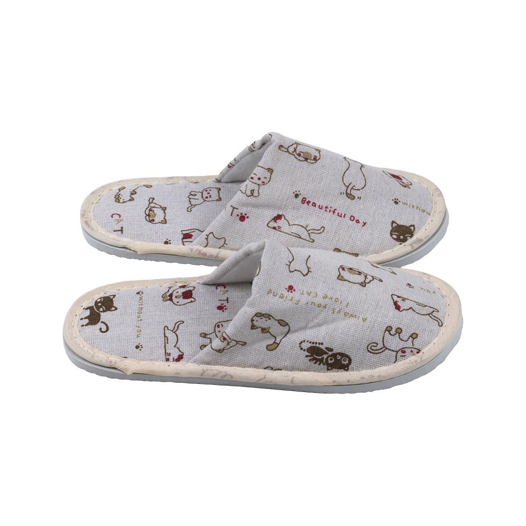 Detské šľapky zatvorené 23x9,5 cm, hrúbka podrážky 1,1 cm, motív mačičky