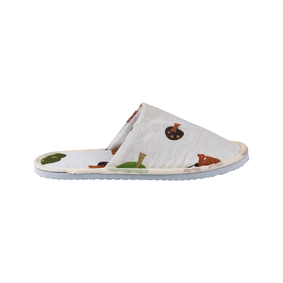 Detské šľapky zatvorené 23x9,5 cm, hrúbka podrážky 1,1 cm, motív lesné zvieratká