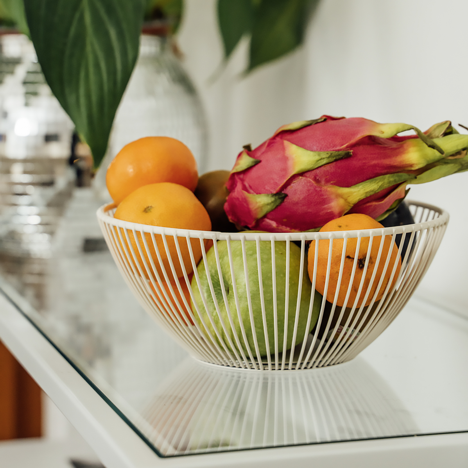 Basket -SVART- O 20 cm, h: 8 cm metal colour: whisper white
