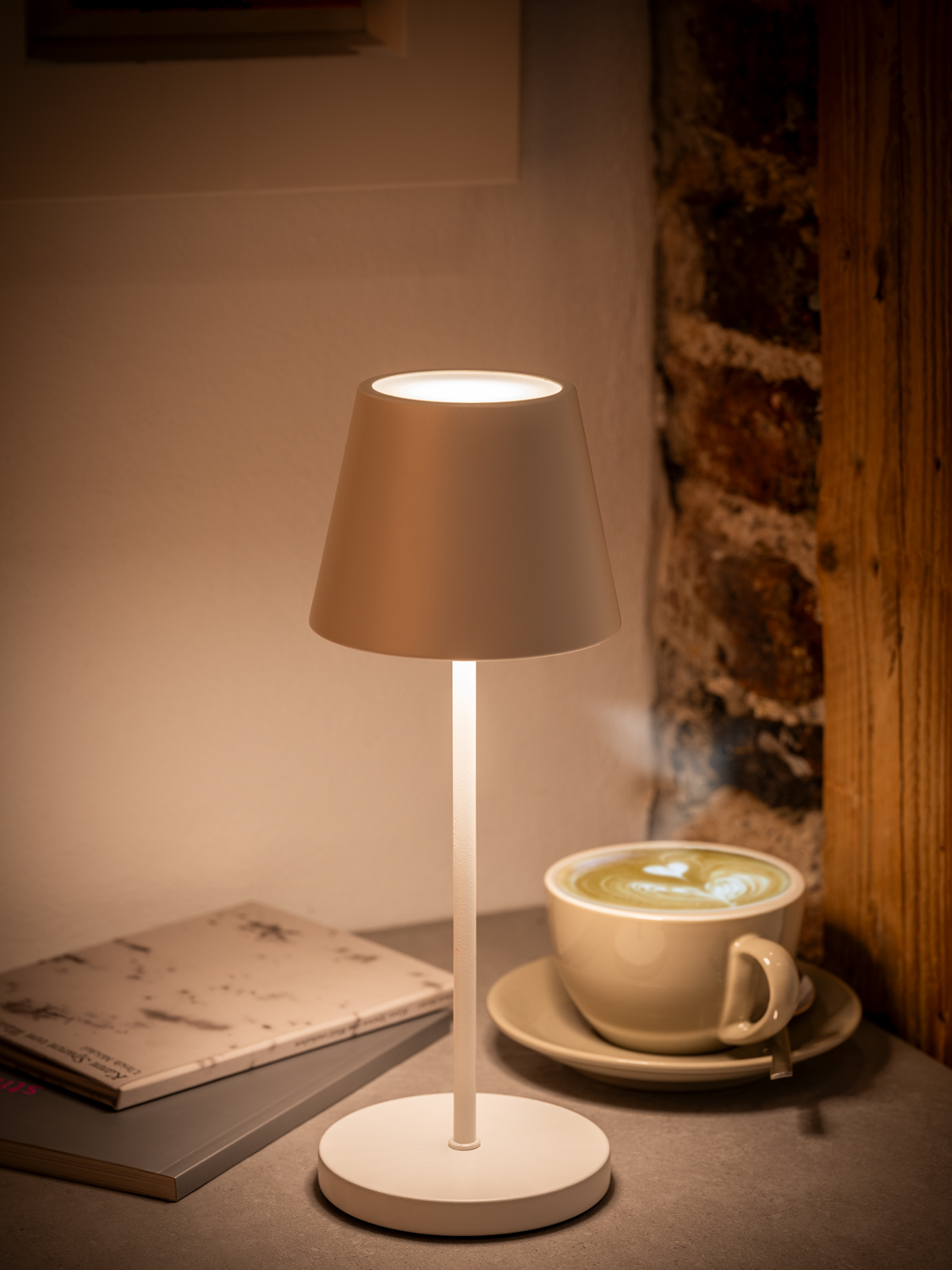 lampa stolná MERLE, kov, biela, priemer. 11 cm, v. 30,5 cm