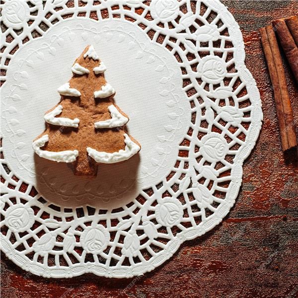 čipky dekoratívne 14 cm 100 ks / okrúhle, biele